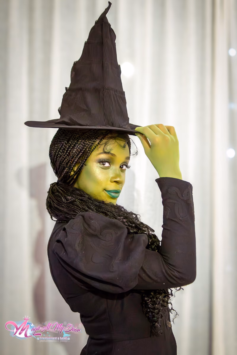 Elphaba tipping her witch hat | Magic At My Door