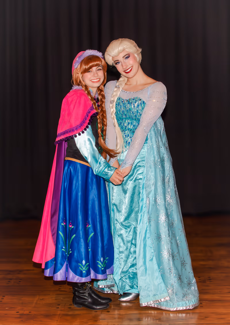 Elsa and Anna performers together | Magic At My Door