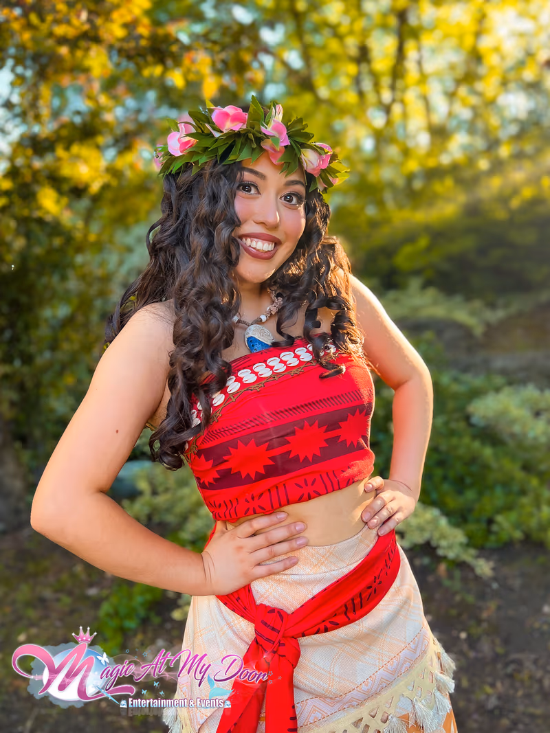 Moana performer at golden hour | Magic At My Door